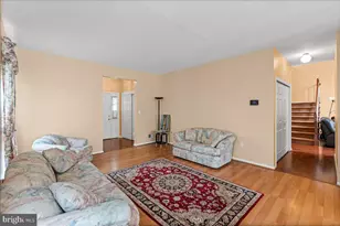 22 Stanford Dr, Kendall Park, NJ 08824 - Photo 9