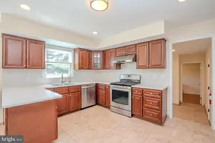 14 Dov Pl, Kendall Park, NJ 08824 - Photo 13