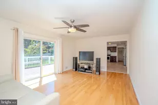 14 Dov Pl, Kendall Park, NJ 08824 - Photo 9