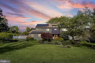 2 Pollak Ct, Cranbury Township, NJ 08512 - Photo 1