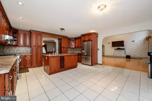 4 Drinking Brook Rd, Monmouth Junction, NJ 08852 - Photo 9
