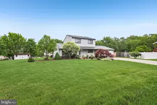 5 Ellis Ct, Monmouth Junction, NJ 08852 - Photo 3