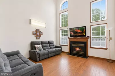 101 Wellington Park Drive, South Brunswick Township, NJ 08540 - Photo 5