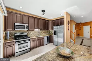 804 Dahlia Cir, Dayton, NJ 08810 - Photo 9