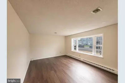 243 Mayflower Way, Monroe Township, NJ 08831 - Photo 5