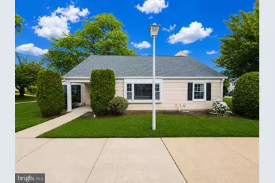 243 Mayflower Way, Monroe Township, NJ 08831 - Photo 3
