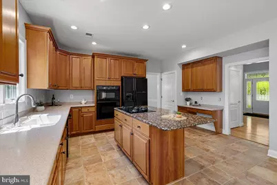 7 Camas Court, Plainsboro Township, NJ 08536 - Photo 13