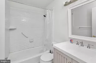 323 Gills Ln, Iselin, NJ 08830 - Photo 21