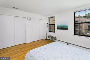 323 Gills Ln, Iselin, NJ 08830 - Photo 23