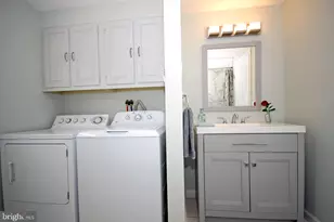 276A Milford Ln, Monroe Township, NJ 08831 - Photo 27