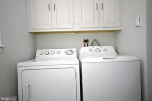 276A Milford Ln, Monroe Township, NJ 08831 - Photo 29