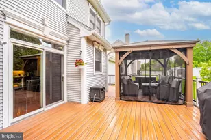 94 Providence Blvd, Kendall Park, NJ 08824 - Photo 9