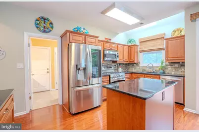 94 Providence Boulevard, Kendall Park, NJ 08824 - Photo 25
