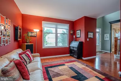 94 Providence Boulevard, Kendall Park, NJ 08824 - Photo 13