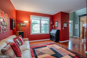 94 Providence Blvd, Kendall Park, NJ 08824 - Photo 13