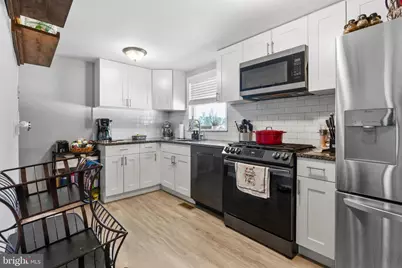 81 Lockwood Avenue, Woodbridge Township, NJ 07095 - Photo 9