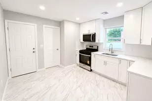 273 Oak St, Perth Amboy, NJ 08861 - Photo 5