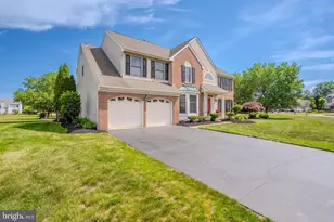 26 Kinglet Dr South S, Cranbury Township, NJ 08512 - Photo 3
