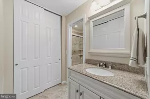 297 Yardley Dr, Monroe Township, NJ 08831 - Photo 19