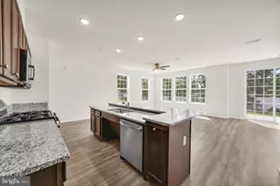 228 Park Ln, Dunellen, NJ 08812 - Photo 11