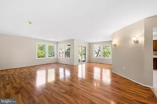 2A John Tyler Ct, Monroe Township, NJ 08831 - Photo 3
