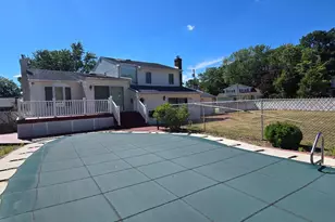 13 Tuscarora Cir, Old Bridge Township, NJ 08857 - Photo 15