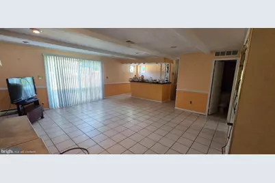 13 Tuscarora Circle, Old Bridge Township, NJ 08857 - Photo 5
