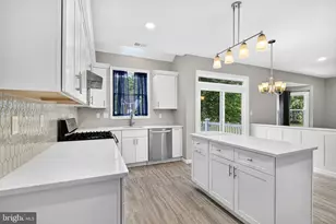 2 Wharton Ct, Kendall Park, NJ 08824 - Photo 13