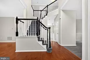 2 Wharton Ct, Kendall Park, NJ 08824 - Photo 5