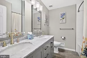 2 Wharton Ct, Kendall Park, NJ 08824 - Photo 29