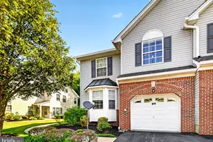 24 Amy Dr, North Brunswick Township, NJ 08902 - Photo 3