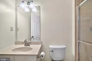 111 Sassafras Ct, North Brunswick Township, NJ 08902 - Photo 25