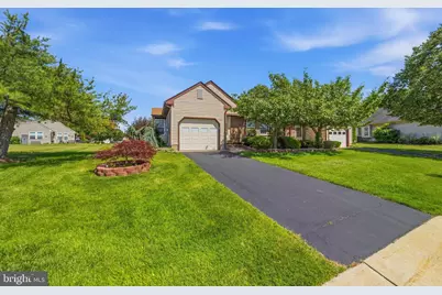 11B John Hancock, Monroe Township, NJ 08831 - Photo 3