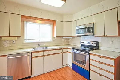2 Bristol Court #A, Monroe Township, NJ 08831 - Photo 7
