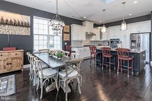 40 Inverness Dr, Kendall Park, NJ 08824 - Photo 9