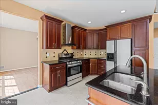 22 Stanford Dr, Kendall Park, NJ 08824 - Photo 13