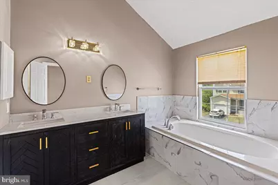 22 Stanford Drive, Kendall Park, NJ 08824 - Photo 25