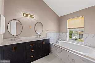 22 Stanford Dr, Kendall Park, NJ 08824 - Photo 25