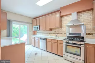 1604 Yarrow Cir, Dayton, NJ 08810 - Photo 15