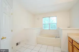 1604 Yarrow Cir, Dayton, NJ 08810 - Photo 27