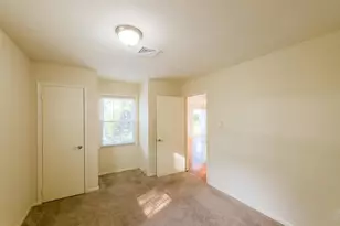 227 Manchester Ln, Monroe Township, NJ 08831 - Photo 17