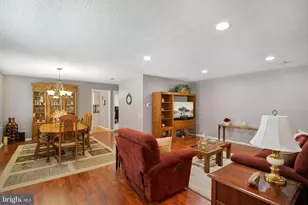 212 N Pondview Blvd, Monroe Township, NJ 08831 - Photo 3