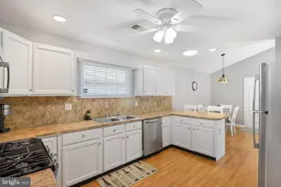 212 N Pondview Blvd, Monroe Township, NJ 08831 - Photo 11