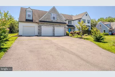 37 Kinglet Dr S, Cranbury Township, NJ 08512 - Photo 1