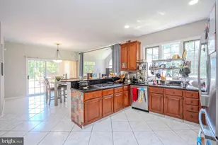 37 Kinglet Dr S, Cranbury Township, NJ 08512 - Photo 33