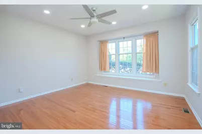 37 Kinglet Dr S, Cranbury Township, NJ 08512 - Photo 19