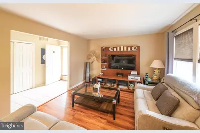 6 Patrick Henry Court, Monroe Township, NJ 08831 - Photo 5