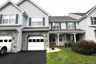 22 Heather Ct, Monmouth Junction, NJ 08852 - Photo 1