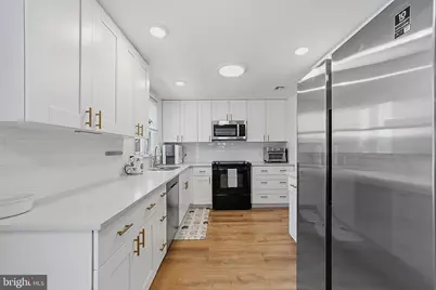 271 Old Nassau, Monroe Township, NJ 08831 - Photo 11