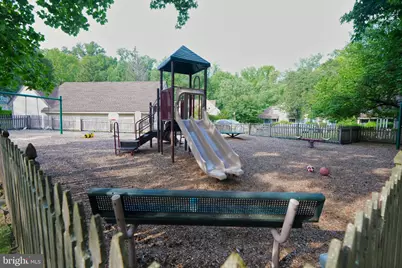 1702 Oak Court, Monmouth Junction, NJ 08852 - Photo 27